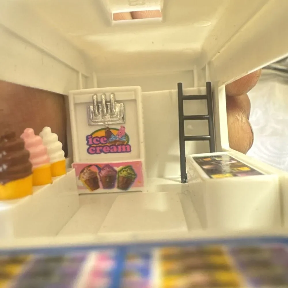 KinsFun Pullback Action Ice Cream Vending Truck